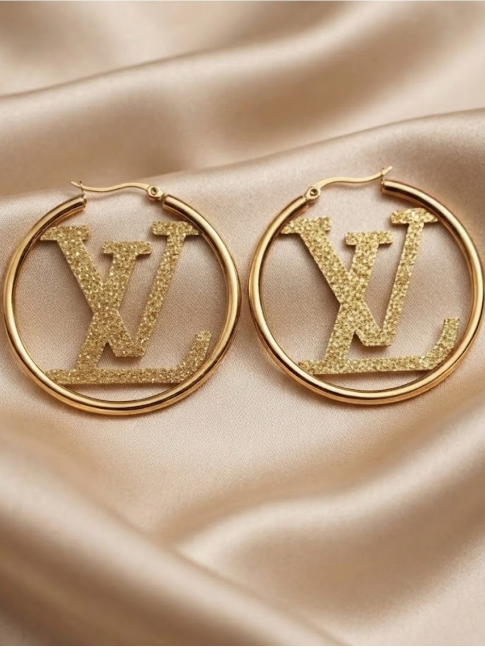 Brand New Fashion Jewelry Gold LV Hoop Earrings